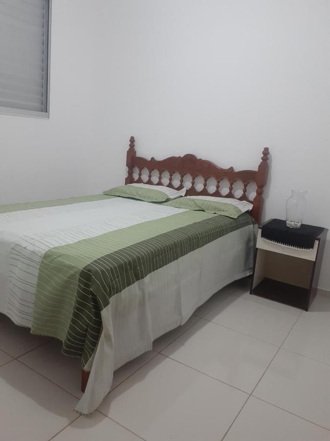 Quarto Em Apartamento سوزانو المظهر الخارجي الصورة